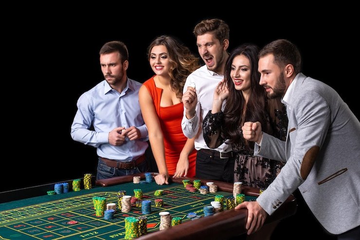 Video sesi Baccarat langsung dari dealer di studio fanta togel dengan antarmuka taruhan